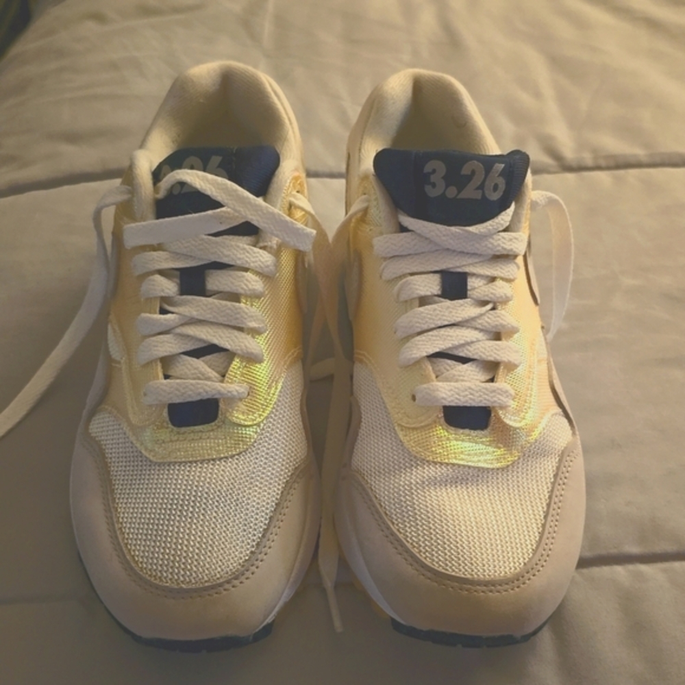 Nike Lumiére